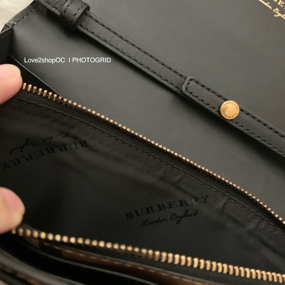 BURBERRY Detachable Strap Check Leather Wallet - Picture 12 of 15
